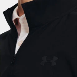 Under Armour Storm Windstrike 1/2 Zip Golf Wind Top 12 Under Armour Storm Windstrike 1/2 Zip Golf Wind Top -Golfausrüstungsgeschäft Under Armour AW22 Storm Windstrike 1 2 Zip Wind Top 1370156 001 WTUND084 S Black Jet Gray Model 2
